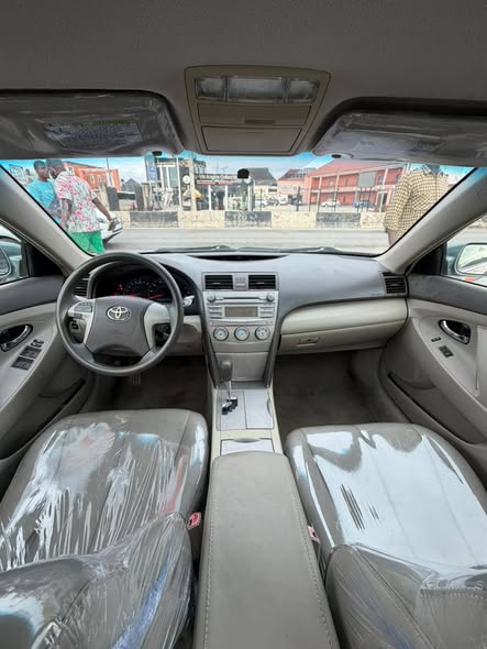 A picture of 2010 Foreign used Toyota Camry