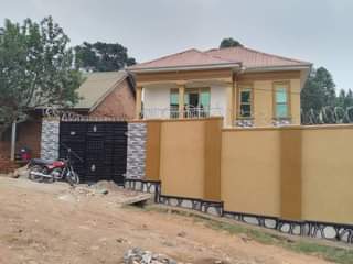 A picture of House for sale at 170m. With 4bedrooms sitting room dinning