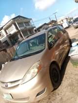 A picture of Toyota Sienna 2007