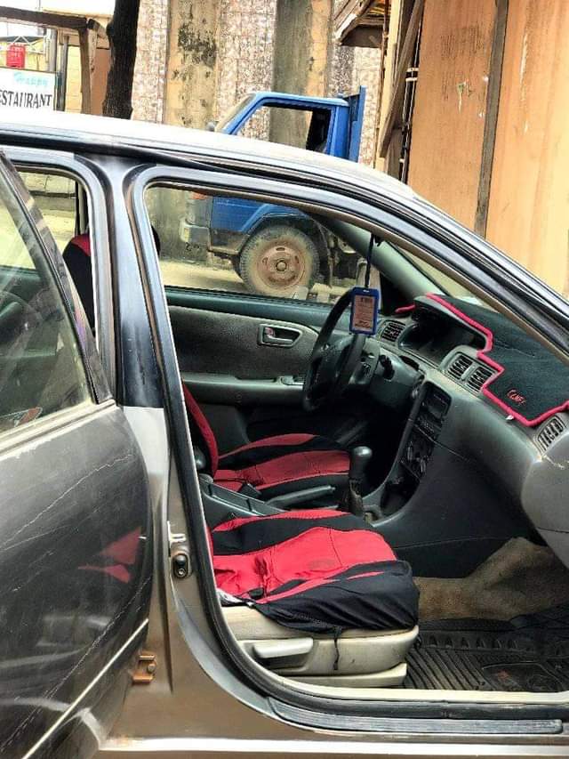 A picture of Toyota Camry envelope manual Just buy and drive everything work