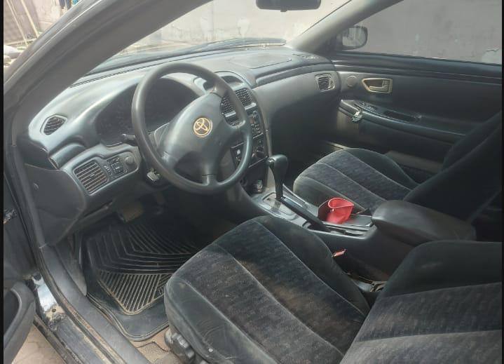 A picture of Toyota solara 04