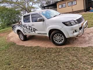 used toyota hilux