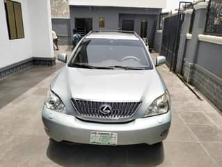 A picture of Lexus RX350 2007 model