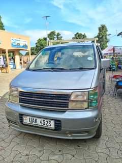 A picture of Nissan elgrand