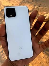A picture of GOOGLE PIXEL 4 PLAIN