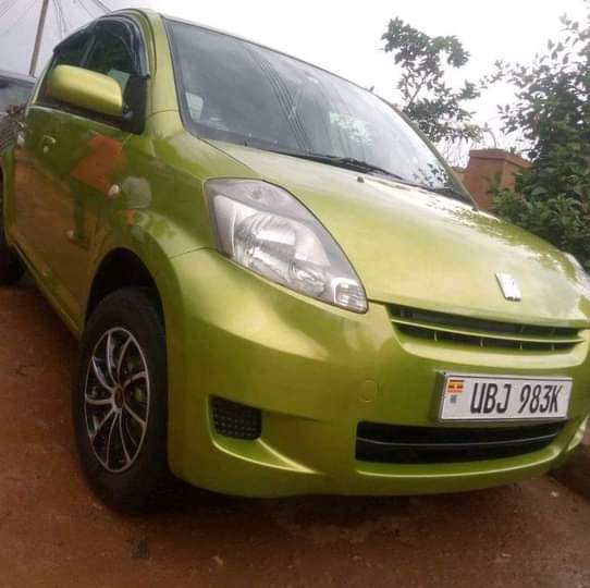 A picture of Toyota passo