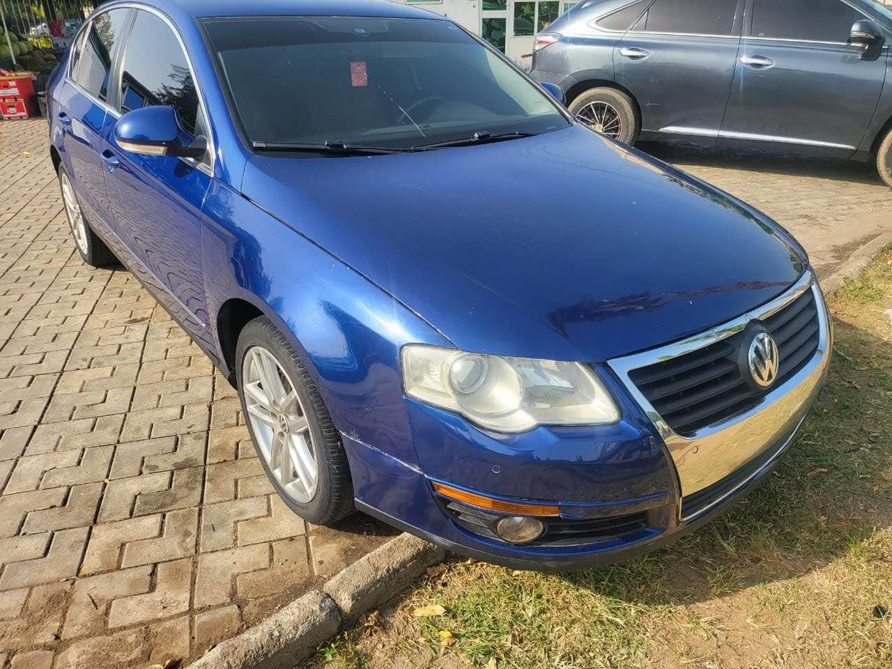 A picture of Volkswagen Passat 2008 model