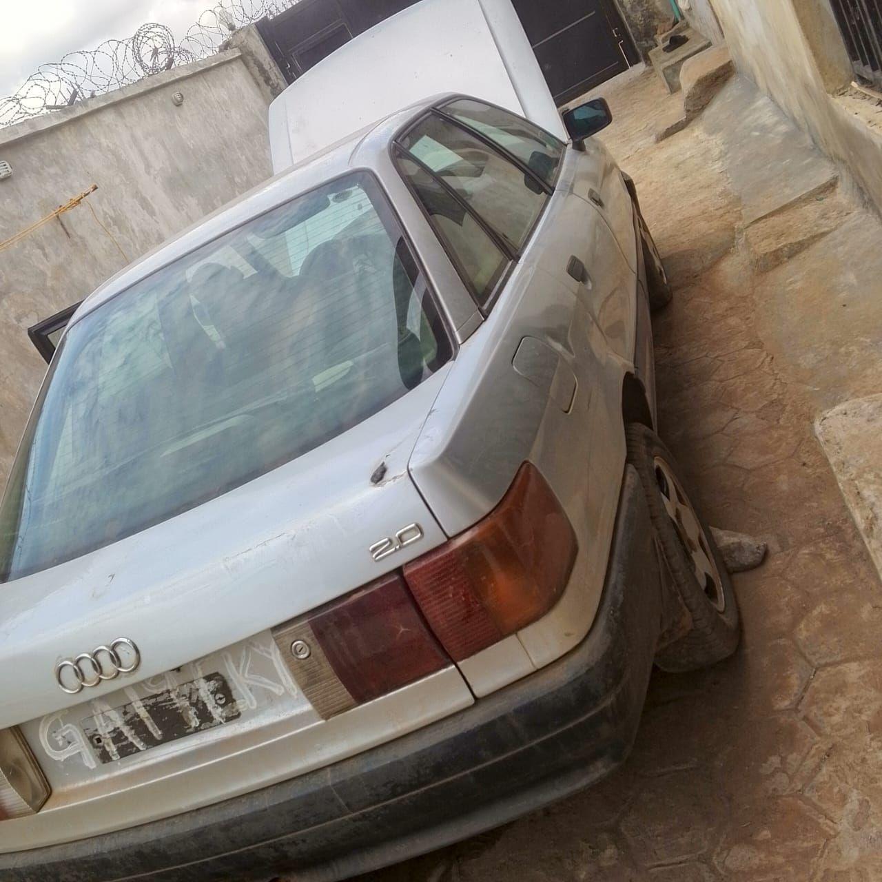 A picture of Audi 80 used perfect OK 1 5m