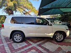 A picture of LAND CRUISER VX OG