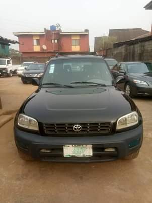 A picture of Toyota Rav4 1998model Nig Used
