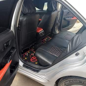 A picture of Extremely Sharp registered Belgium standard Toyota Camry XLE FULL OPTION