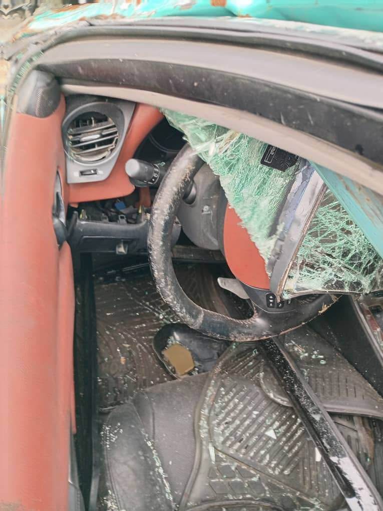 A picture of Accidental IS 250 Nothing happened to the engine and gear