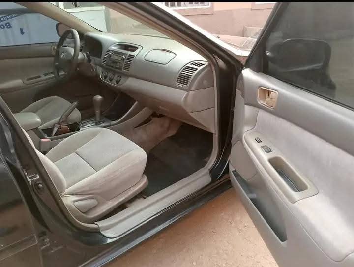 A picture of 2004 Toyota Camry. Big for nothing camry