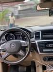 A picture of Benz ml350