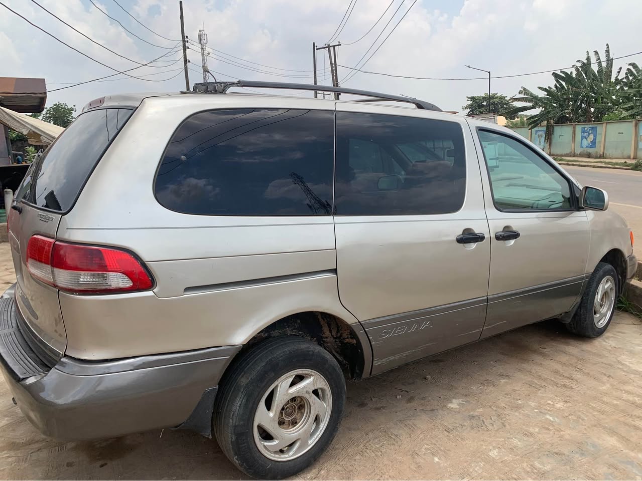 A picture of 02 Sienna