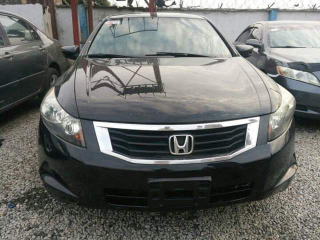 A picture of Honda accord 08