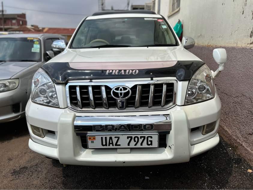 A picture of Toyota Land Cruiser Ronaldo model 2006 55M 0705176582.