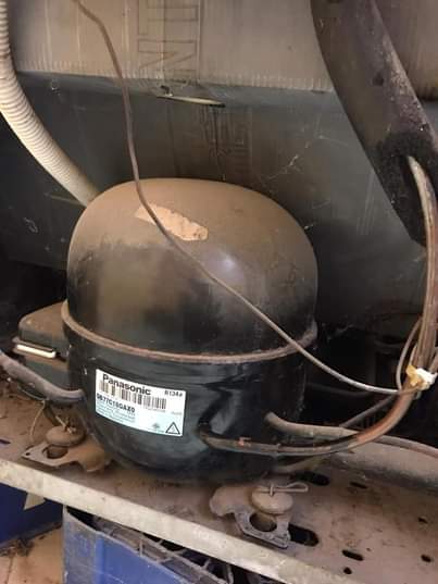 A picture of Friji kubwa lita 400 kampuni Westpoint bado jipya