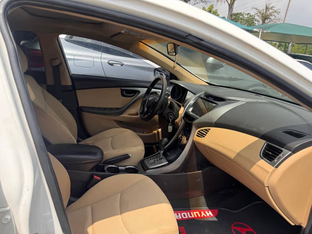 A picture of HYUNDAI ELANTRA 2013 