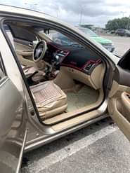 A picture of BELGIUM GRADE 2005 HONDA ACCORD FOR SALE First flashed body