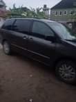 A picture of Toyota sienna 2005