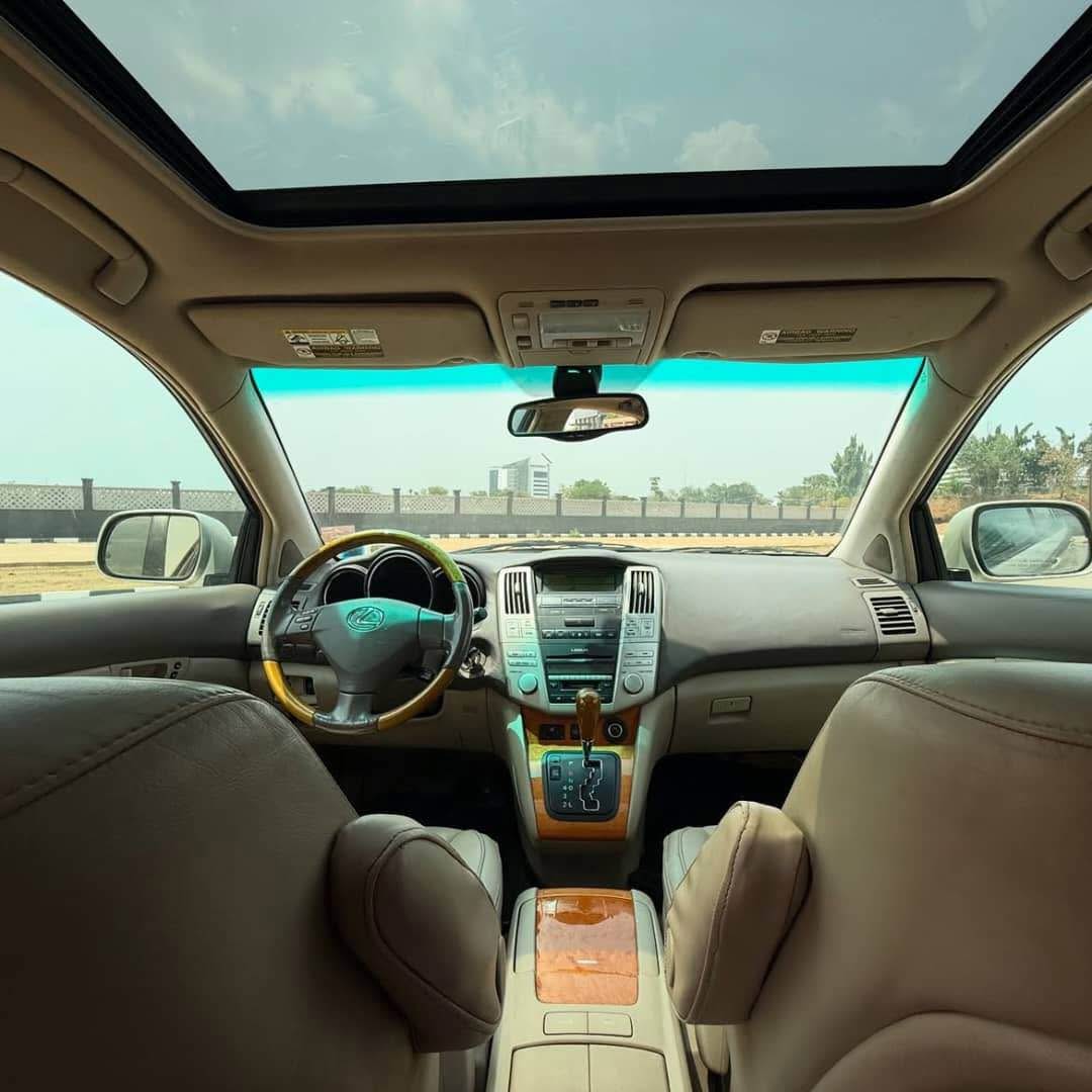 A picture of Direct Toks 2005 model Lexus RX330