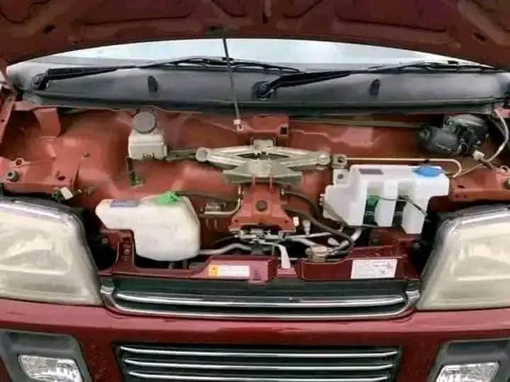 A picture of Suzuki bus
