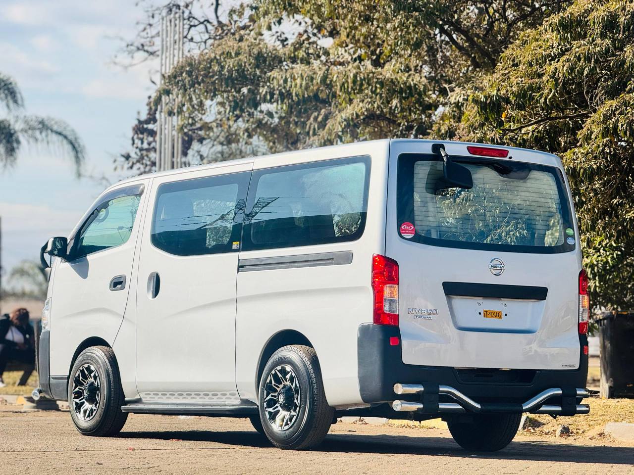 used nissan caravan