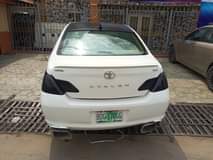 A picture of Toyota Avalon 2011