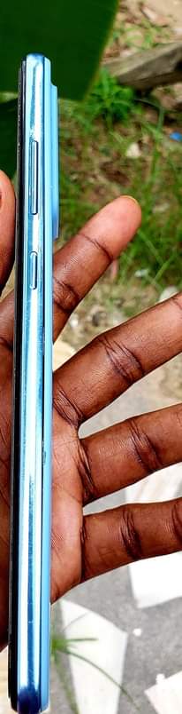 A picture of Samsung a72