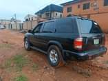 A picture of First body NISSAN PATHFINDER 2001 model brand new tyres sound