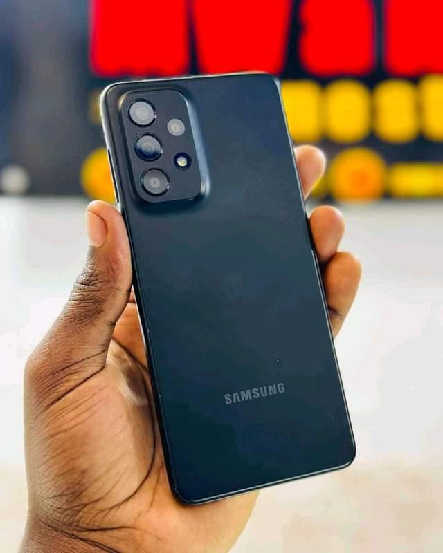 A picture of Samsung A33 5g
