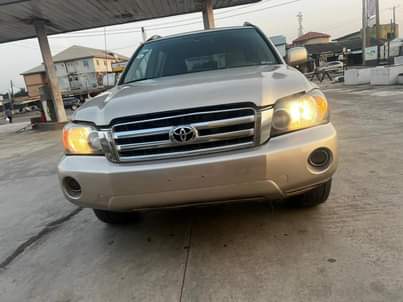 A picture of Toyota Highlander 2006 Clean Used