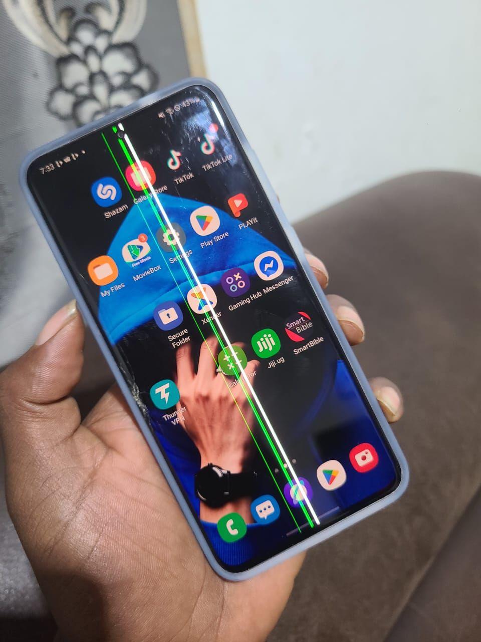 A picture of Sumsung galaxy s20 5g