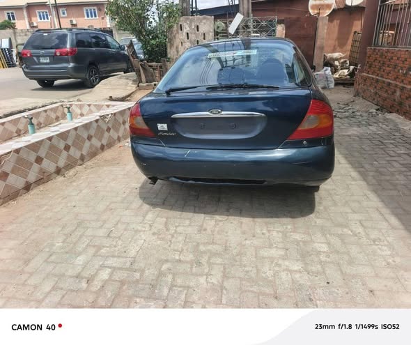 A picture of 2006 Ford mondeo