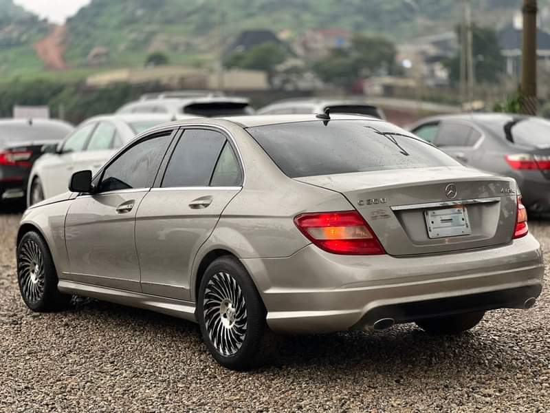 A picture of DISTRESS SALE Mercedes Benz C300 2009 Model 100 perfect working