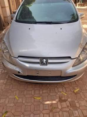 A picture of PEGEOUT 307 AUTOMATIC DRIVE BUY AND DRIVE PRICE SLASHED TO