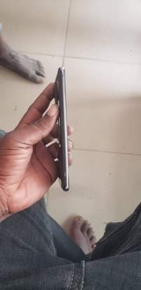 A picture of SAMSUNG S20 5G GB 128 RAM 12 GB