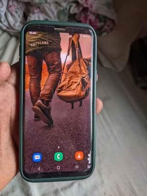A picture of S9 samsung kama ilivy njoo na ofa yako 0616548001 chap
