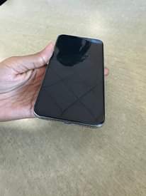 A picture of iPhone x Brand 0687098582