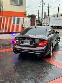 A picture of Mercedes C300 2012 fullest option