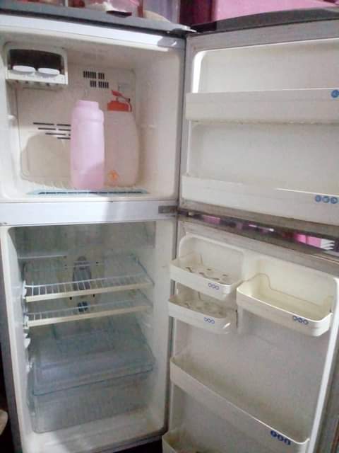 A picture of Friji linagandish nzuri Sana