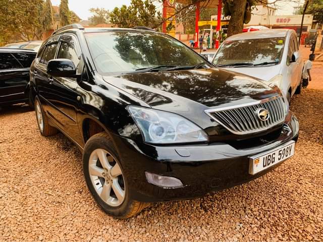 A picture of Toyota Harrier