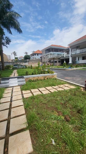 A picture of Buziga Hill with clear lake View New 10 bedroom house