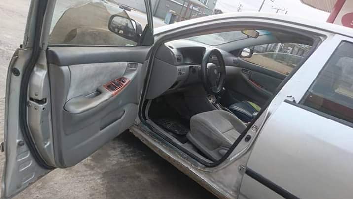 A picture of Toyota Corolla 04