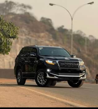 A picture of Toyota Prado 2011 2022