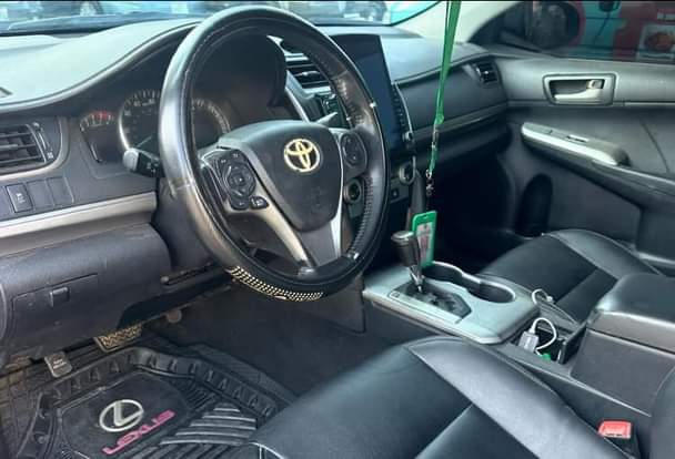 A picture of 2012 TOYOTA CAMRY SPORT registered i4 engine reverse camera leather