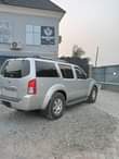 A picture of Nissan Pathfinder 2006 model