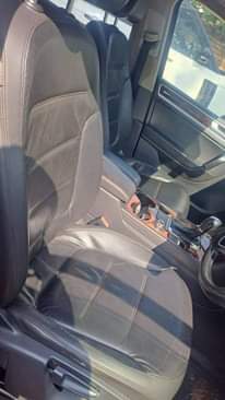 A picture of 2014 Vw Toureg Cream