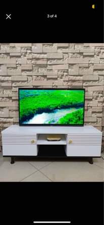 A picture of hisens smart tv full box nch 55 tv kubwa quality